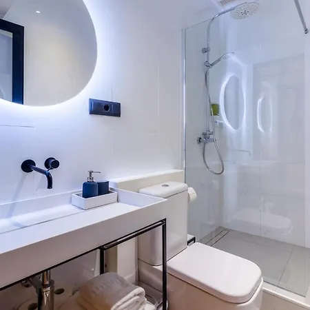 Flatguest Roomtiques Private