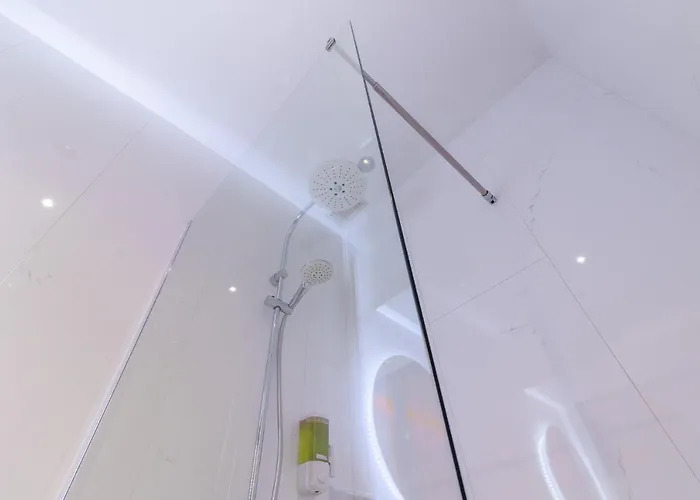 Flatguest Roomtiques Private Guest house