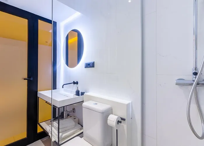 Flatguest Roomtiques Private 3*